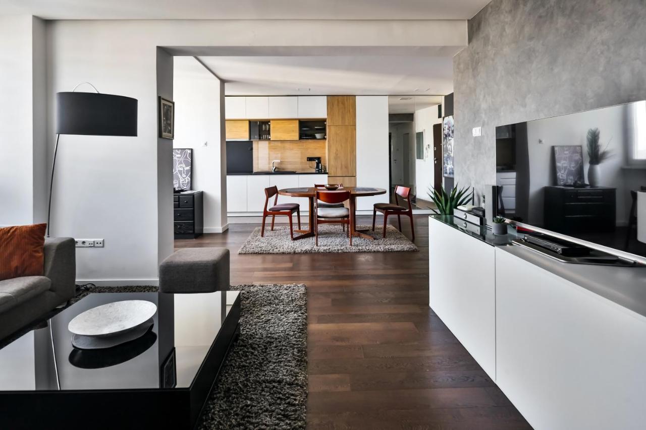 2 Bedroom Penthouse In City Center, Free Parking サラエヴォ エクステリア 写真