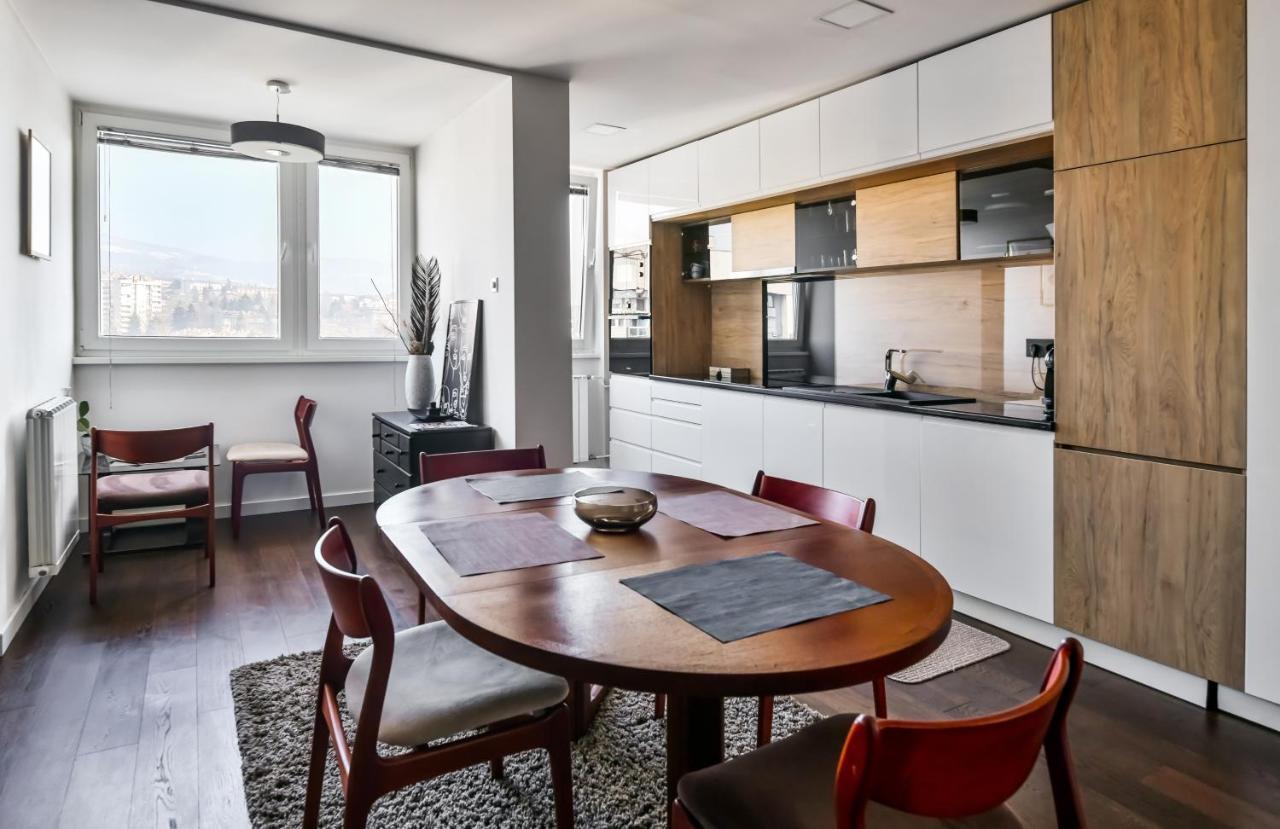 2 Bedroom Penthouse In City Center, Free Parking サラエヴォ エクステリア 写真